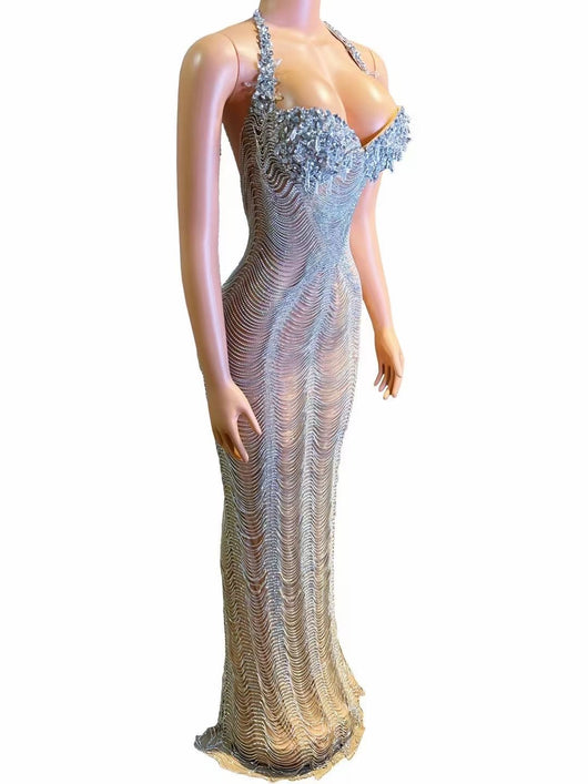 Vestido Ajustado sin Mangas con Tirantes Finos y Cadena Decorativa - Image 17