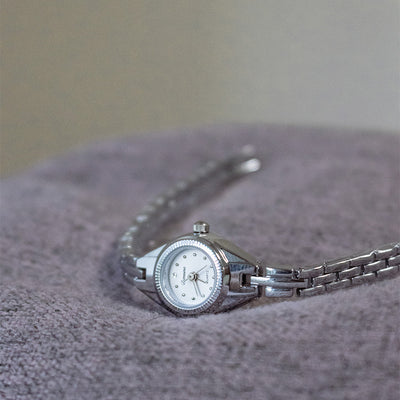 Reloj Retro Casual Ojo de Caballo con Detalles de Cobre - Image 7