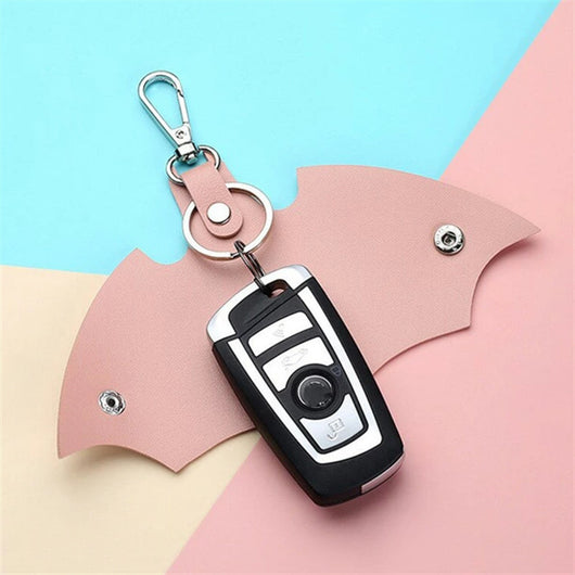 Estuche de Cuero para Llaves con Diseño Cute de Murciélago - Image 22