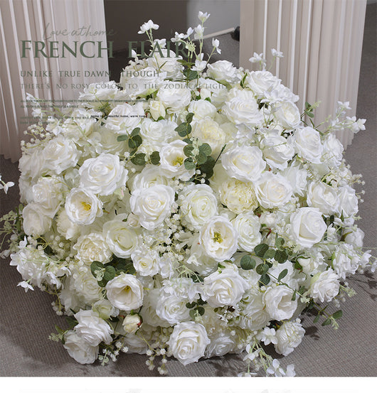 Bola Floral de Hortensias y Rosas para Decoración de Mesas de Boda - Image 24