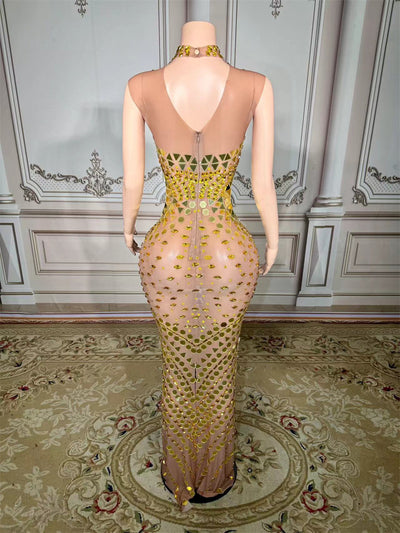 Vestido Halter de Lentejuelas Espejo con Cola Elegante - Image 11