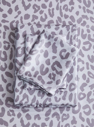 Juego de Sábanas Satinadas de Seda Artificial con Estampado Leopardo Plateado - 4 Piezas - Image 12