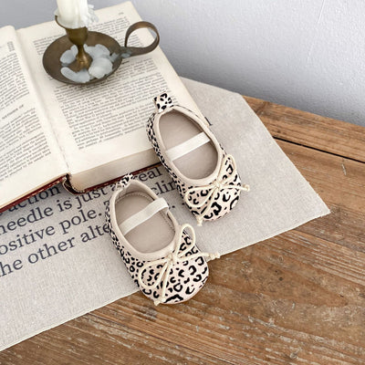 Zapatos Suaves para Bebé Niña Primavera Otoño con Moño Mariposa y Estampado Leopardo - Image 20