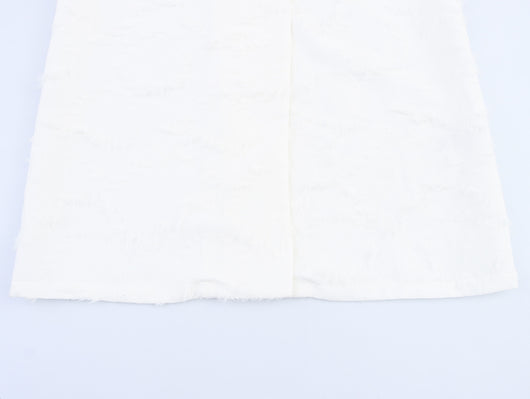 Abrigo de Mujer con Textura de Borlas Elegante - Image 11