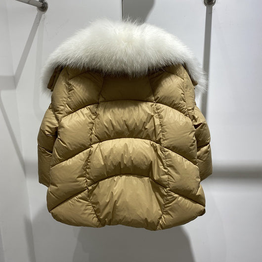 Chaqueta de Lujo para Dama con Plumón de Ganso y Cuello de Zorro - Image 20
