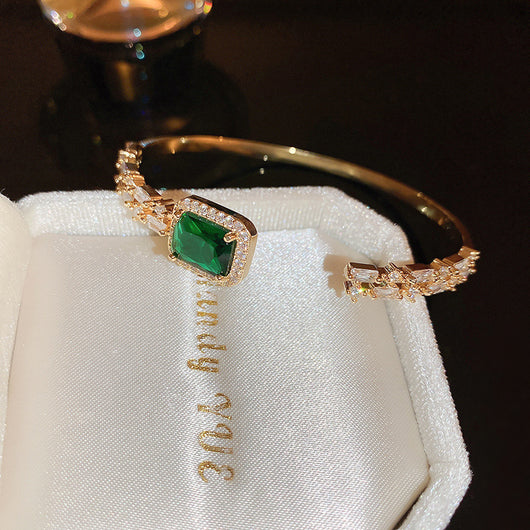 Pulsera Esmeralda Abierta de Lujo Ligero y Temperamento Sofisticado - Image 10