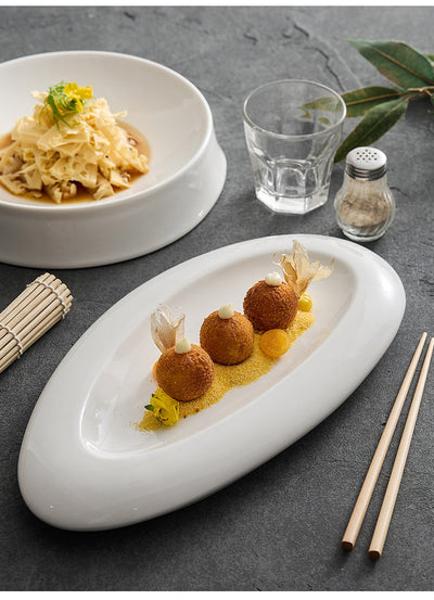Plato de Cerámica Blanca con Diseño Irregular - Image 14
