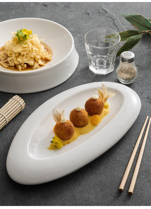 Plato de Cerámica Blanca con Diseño Irregular - Image 14