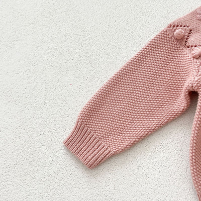 Conjunto Tejido a Mano para Recién Nacido - Cardigan y Mameluco con Flor - Image 17