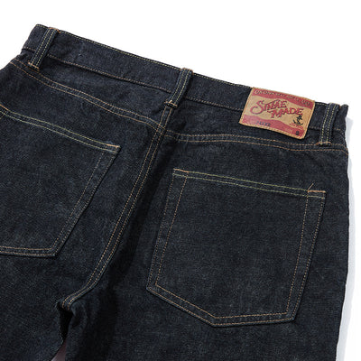 Jeans Slim Rojo Intenso de Corte Clásico - Image 29