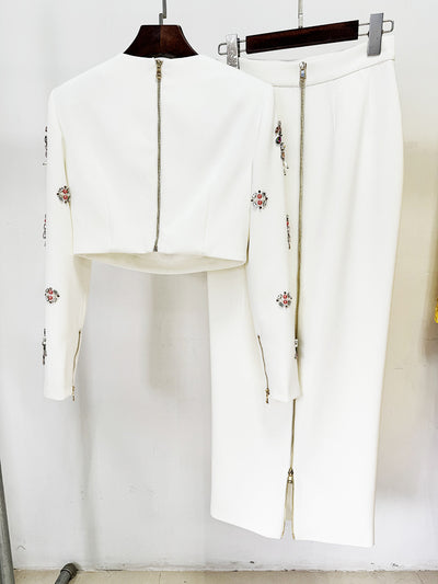 Conjunto Dos Piezas: Top Corto con Incrustaciones de Diamantes y Falda Larga - Image 12