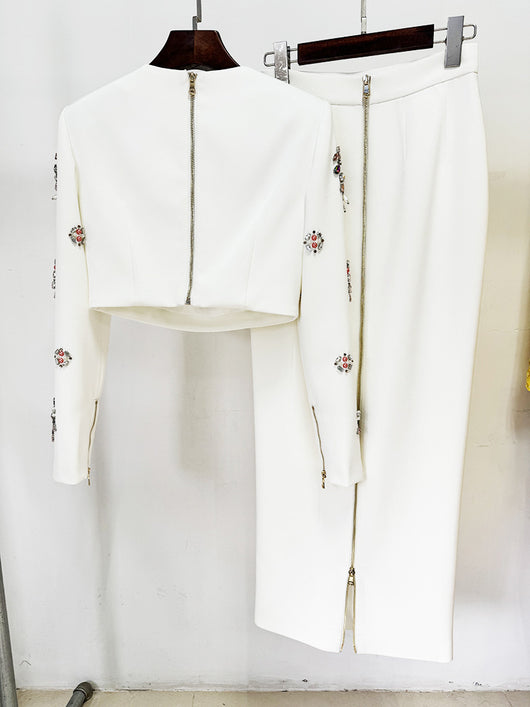 Conjunto Dos Piezas: Top Corto con Incrustaciones de Diamantes y Falda Larga - Image 12