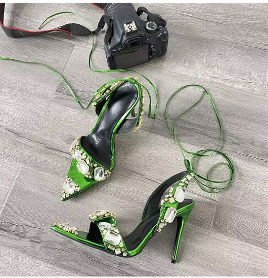 Zapatos de Tacón Alto Puntiagudo con Cristales para Eventos y Pasarela - Image 13