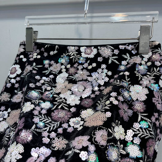 Vestido Corto con Bordado de Lentejuelas y Short Interior Diseño Nicho - Image 15