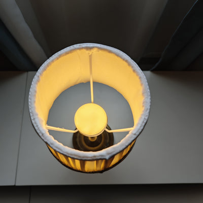 Lámpara Nórdica Minimalista para Mesita de Noche - Luz Ambiental Moderna - Image 9