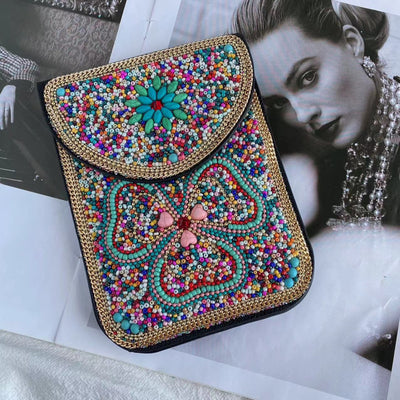 Bolsa Bohemia para Celular con Cuentas y Concha Marina - Image 99