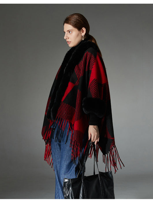 Chal Navideño Rojo con Cuello de Peluche, Diseño Jacquard y Borlas Geométricas - Image 20