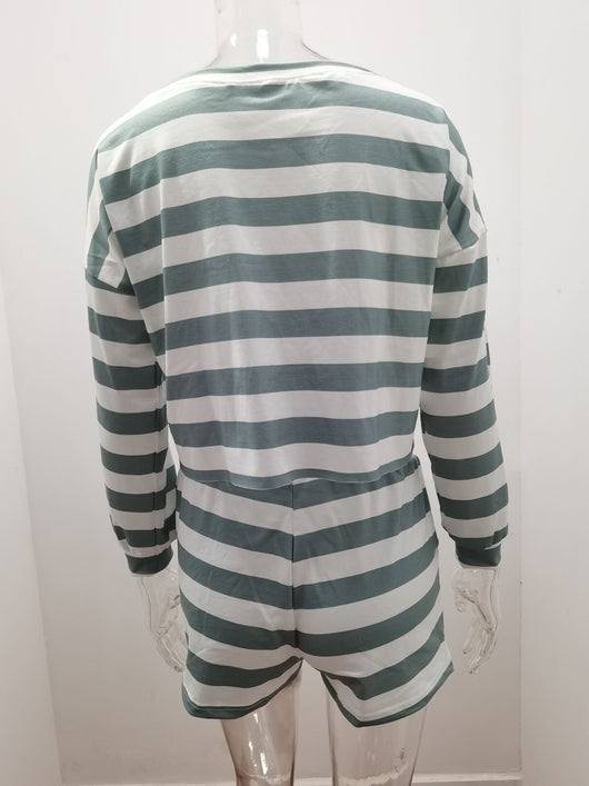 Conjunto Casual de Dos Piezas: Top Manga Larga y Shorts a Rayas - Image 13
