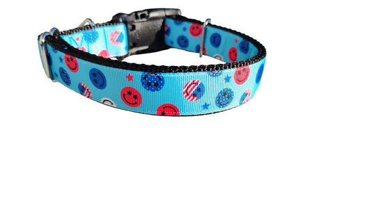 Collar de perro de nylon con caritas sonrientes patrióticas