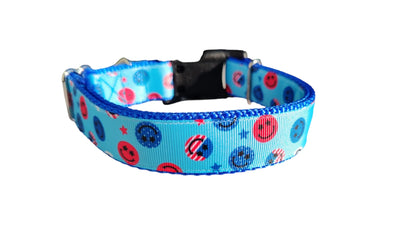 Collar de perro de nylon con caritas sonrientes patrióticas