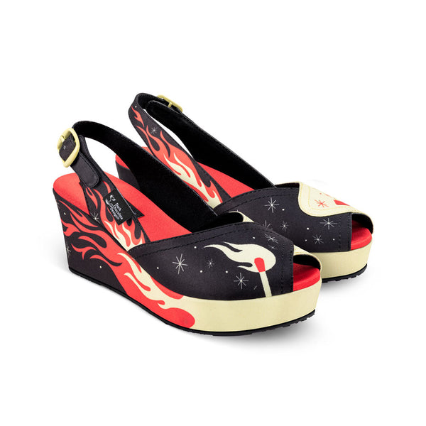 Sandálias Anabela She's On Fire - Design Ousado