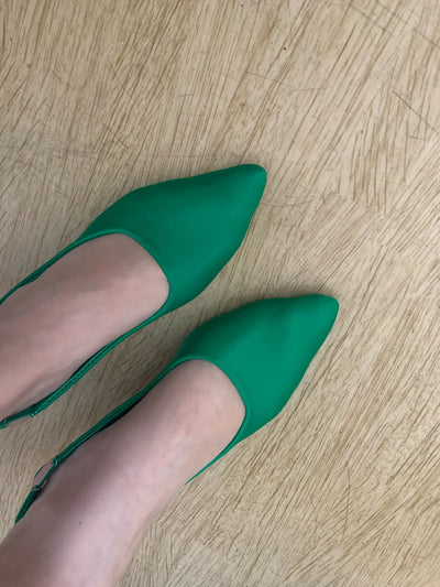 Sandalias Stiletto Puntiagudas con Talón Abierto - Image 22