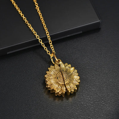 Collar Personalizado Girasol con Grabado de Nombre y Fecha - Image 12