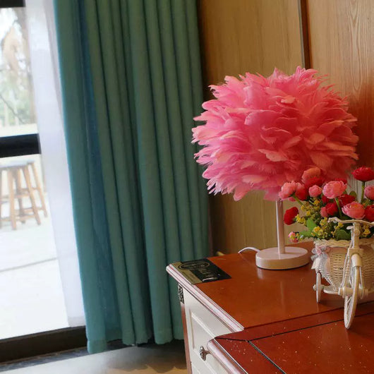 Lámpara de Mesa Artística con Pluma para Dormitorio - Image 13