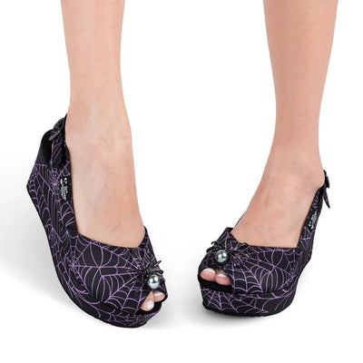 Chocolaticas® Widow Women's Sandal - Tekeno