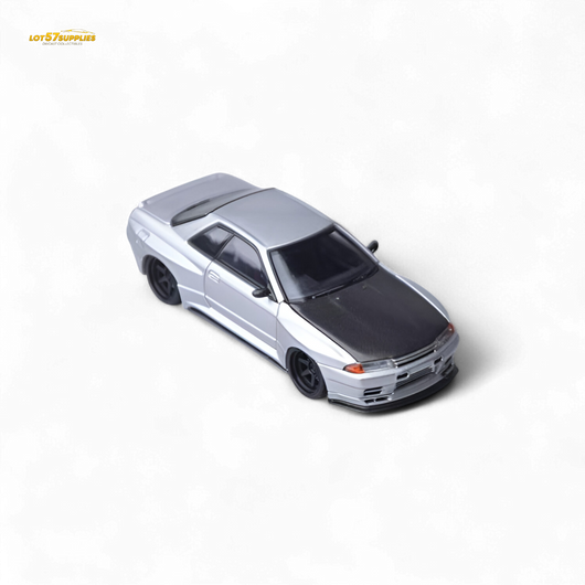 Focal Horizon Skyline GT-R R32 Silver Garage Active 1:64