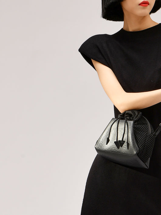 Bolso Bandolera de Concha para Mujer - Diseño Moderno y Versátil - Image 4