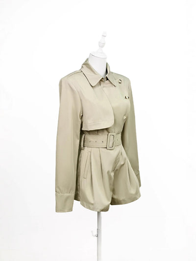 Short Estilo Trench Coat Clásico Británico Cintura Ajustada Caqui Claro - Image 14