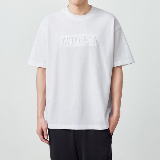 Playera con Estampado de Letras Tridimensionales - Image 6