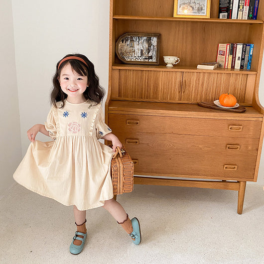 Vestido Princesa Infantil Estilo Palacio con Bordados Elaborados - Image 3