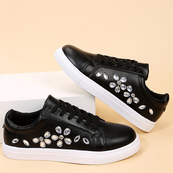 Tenis Blancos Coreanos con Bordado Casual y Suela Plana