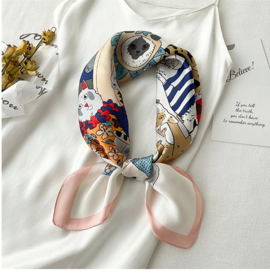 Pañuelo de Seda Estampado Primavera Verano con Diseños Adorables - Image 10