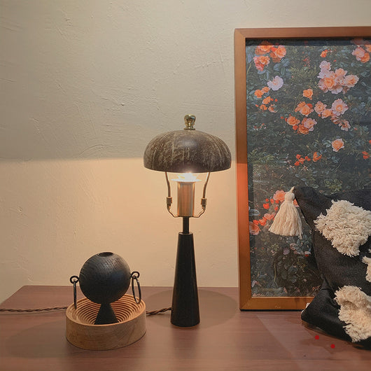 Lámpara de Mesita de Noche en Madera Maciza y Cáscara de Coco Estilo Vintage - Image 3