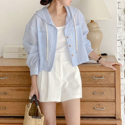 Camisa Holgada con Capucha de Protección Solar y Rayas Contrastantes - Image 8