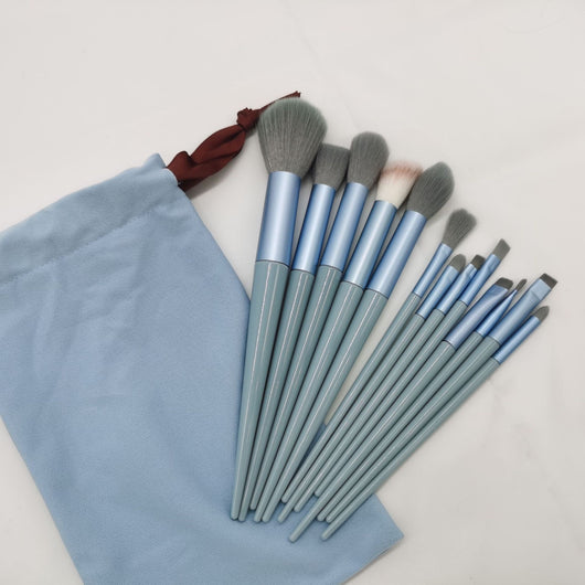 Set de 13 Brochas de Maquillaje Flor Púrpura con Cerdas Suaves - Image 10