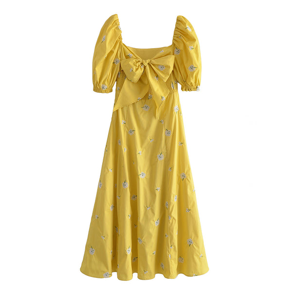 Vestido Floral con Escote Cuadrado y Moño en la Espalda