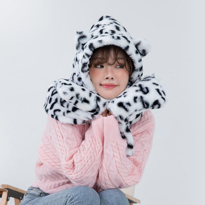 Conjunto 3 en 1: Gorro, Bufanda y Guantes con Estampado de Patitas - Image 3