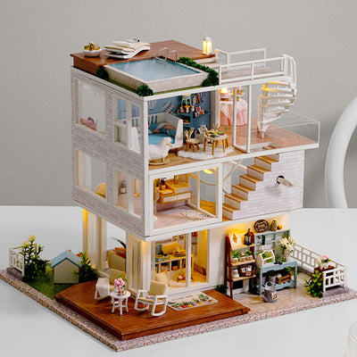 Casa de Madera Artesanal Montable con Techo Protector - Regalo Navideño Handmade - Image 3