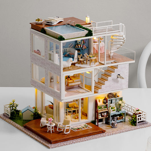 Casa de Madera Artesanal Montable con Techo Protector - Regalo Navideño Handmade - Image 3