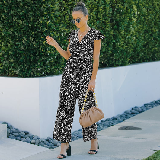 Jumpsuit Elegante de Gasa Floral con Escote V y Pantalón Ancho - Image 11