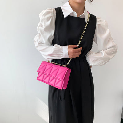 Bolso Bandolera Cuadrado con Cadena - Cartera de Moda Compacta - Image 6