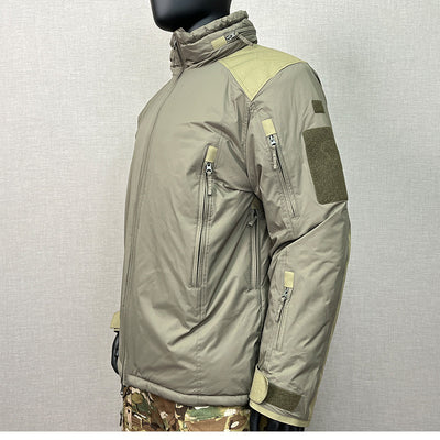 Abrigo Táctico Camuflaje Impermeable y Resistente al Frío - Image 14
