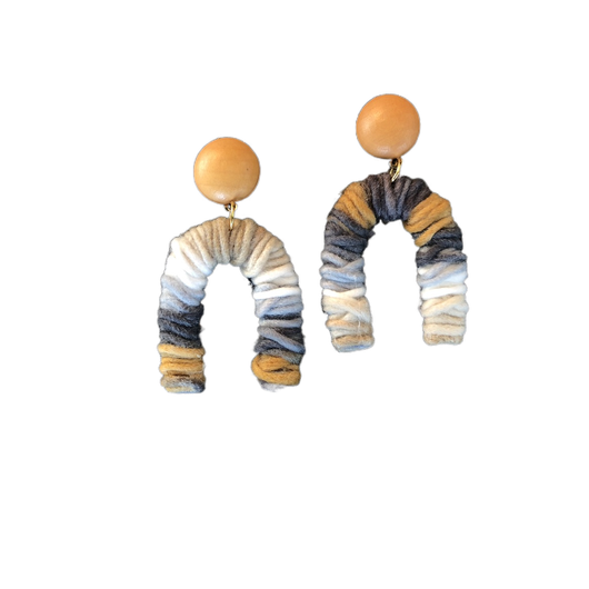 Aretes Artesanales de Diseño Geométrico Irregular - Image 9