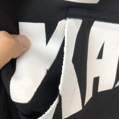 Sudadera con Capucha de Campaña - Diseño de Letras Icónico - Image 7