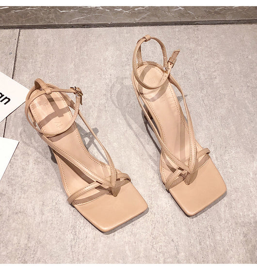 Tacones Altos Cuadrados con Cordones en Nude - Image 9
