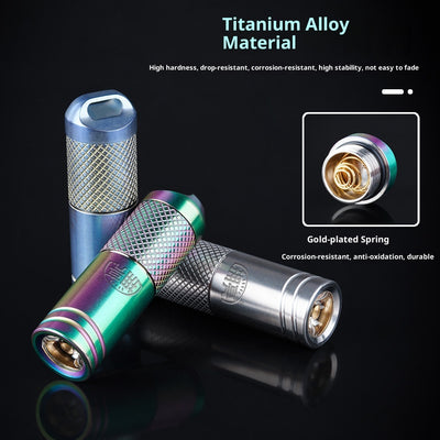 Linterna LED Recargable Ultracompacta en Titanio